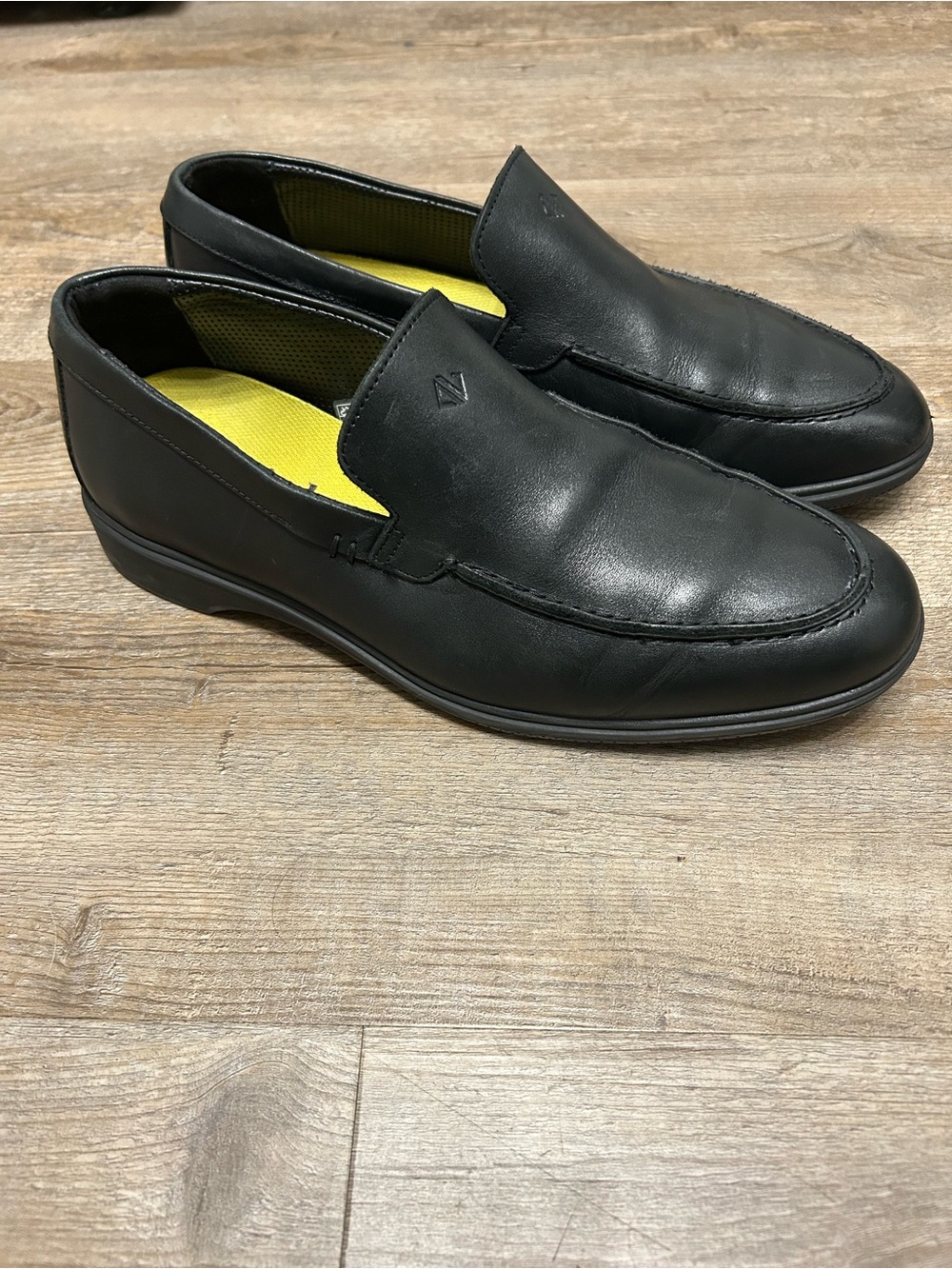 Amberjack Men’s Size 10.5 Black Leather Slip-On Comfort Loafers Shoes